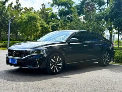 Volkswagen Passat 2022, 81000 км, за 88000 CNY - фото 3