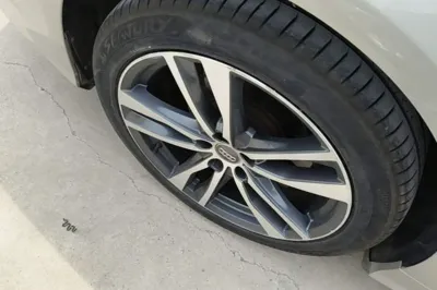 Audi A6L 2019, 95400 км, за 174156.69 CNY