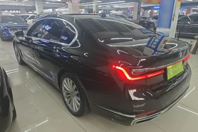 BMW 7 Series 2019, 121000 км, за 272882.11 CNY