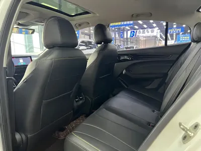 Roewe i5 2022, 39000 км, за 36800 CNY - фото 6