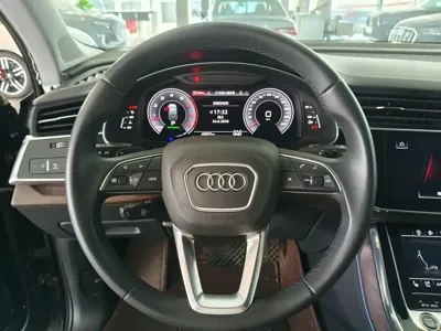 Audi Q7 2023, 43000 км, за 358000 CNY - фото 12