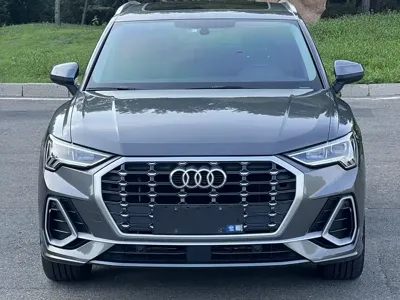 Audi Q3 2022, 57000 км, за 172800 CNY