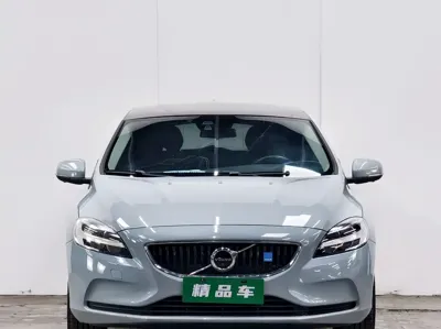 Volvo V40 2016, 119000 км, за 30299 CNY