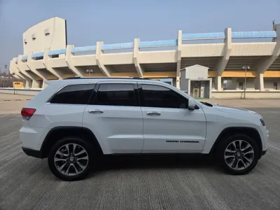Jeep Cherokee 2018, 69196 км, за 15950000 KRW