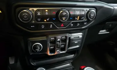 Jeep Wrangler 2019, 49908 км, за 38900000 KRW - фото 18