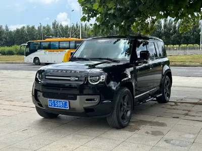 Land Rover Defender 2022, 24000 км, за 548000 CNY - фото 1