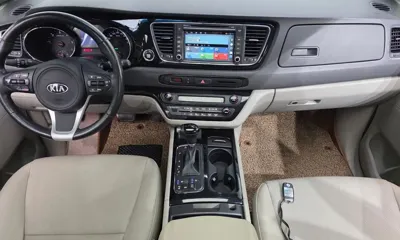 Kia Canival 2016, 146464 км, за 10800000 KRW - фото 7