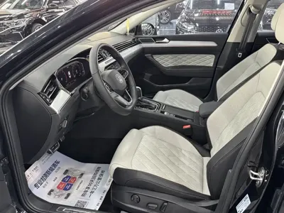 Volkswagen Magotan 2023, 37000 км, за 128800 CNY