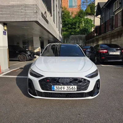 Audi S5 2025, 8000 км, за 83000000 KRW