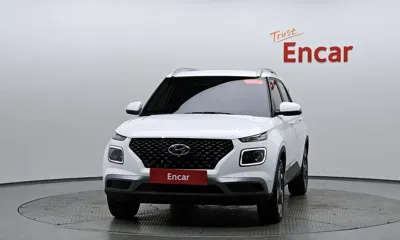 Hyundai Venue 2025, 10045 км, за 14301.44 USD