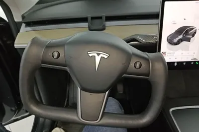 Tesla Model Y 2022, 54300 км, за 187411.43 CNY - фото 19