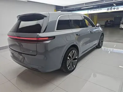 Li Auto Li L8 2025, 11399 км, за 285800 CNY