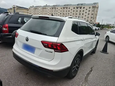 Volkswagen Tiguan L 2017, 132100 км, за 62300 CNY - фото 7
