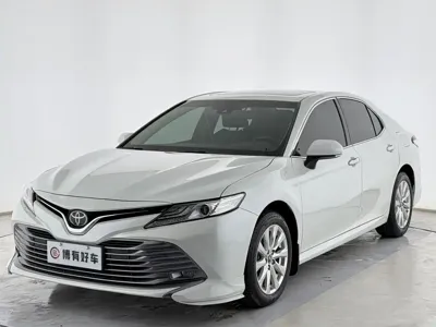 Toyota Camry · 2021 год
