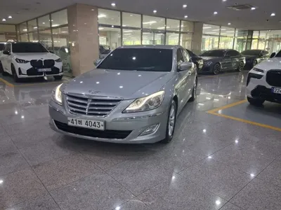 Hyundai Genesis · 2012 год