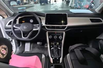 Volkswagen T-Roc 2025, 9100 км, за 107048.64 CNY - фото 9
