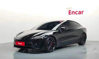 Tesla Model 3 · 2024 год