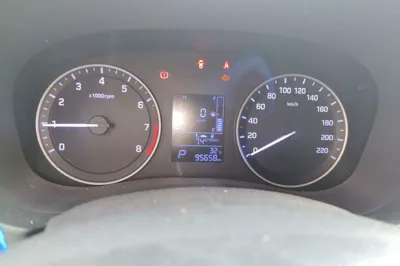 Hyundai ix25 2015, 95600 км, за 39153.71 CNY - фото 11