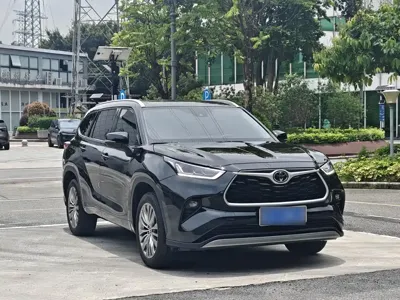 Toyota Highlander 2024, 40000 км, за 209800 CNY