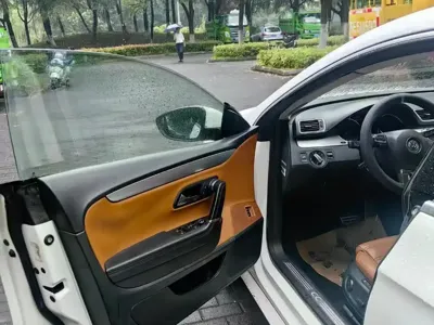 Volkswagen CC 2011, 130000 км, за 23800 CNY