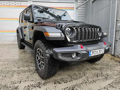 Jeep Wrangler · 2025 год