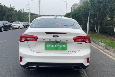 Ford Focus 2021, 80500 км, за 58486.37 CNY - фото 12