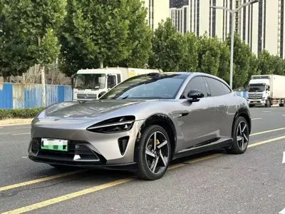 Xiaomi 小米YU7 · 2025 год