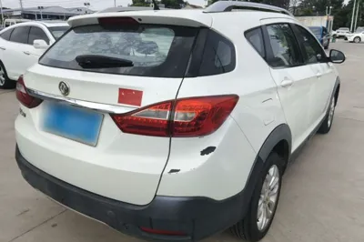 Dongfeng Aeolus AX3 2016, 56600 км, за 24549.08 CNY - фото 6