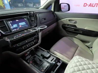 Kia Canival 2016, 180110 км, за 8800000 KRW - фото 10
