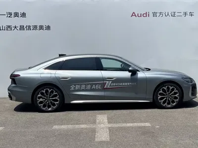 Audi A6L 2026, 2000 км, за 389000 CNY