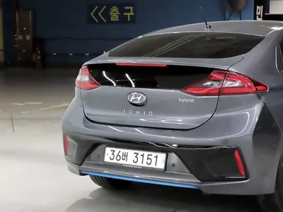 Hyundai Ioniq 2017, 77561 км, за 12000000 KRW - фото 18