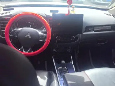 Mitsubishi Outlander 2020, 56100 км, за 63800 CNY - фото 12