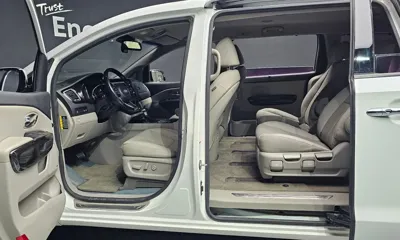 Kia Canival 2019, 91522 км, за 18650000 KRW - фото 19