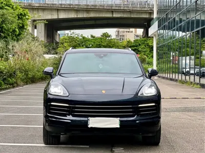 Porsche Cayenne Hybrid 2019, 90000 км, за 328000 CNY