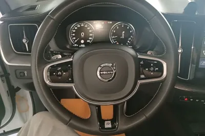 Volvo XC60 2018, 93500 км, за 131200.81 CNY - фото 14