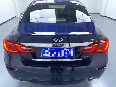 Infiniti Q70 2018, 80000 км, за 78000 CNY - фото 13
