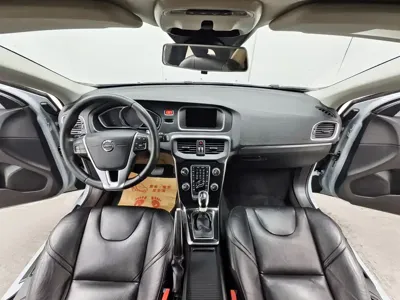 Volvo V40 2016, 119000 км, за 30299 CNY - фото 9