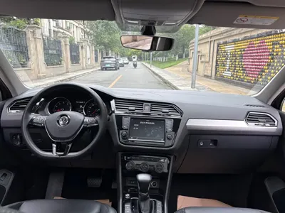 Volkswagen Tiguan L 2018, 60000 км, за 70100 CNY - фото 13