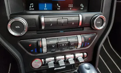 Ford Mustang 2018, 90340 км, за 21025.06 USD - фото 31