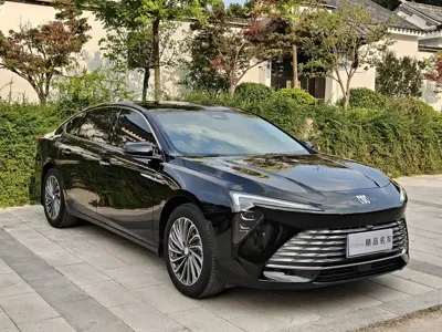 Buick LaCrosse 2023, 65000 км, за 109800 CNY