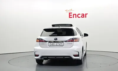 Lexus CT200h 2015, 139410 км, за 13400000 KRW