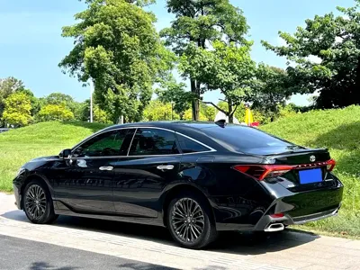 Toyota Avalon 2023, 33000 км, за 133800 CNY