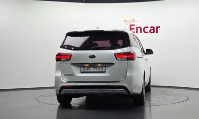 Kia Canival 2016, 216689 км, за 7500000 KRW - фото 4