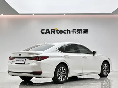 Lexus ES 2024, 27000 км, за 188200 CNY - фото 5