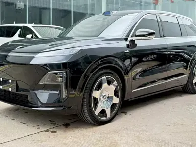 Deepal Deepal S09 · 2025 год