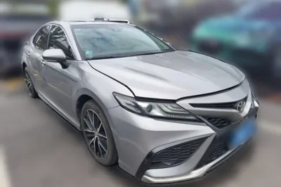 Toyota Camry 2021, 81000 км, за 113285.66 CNY