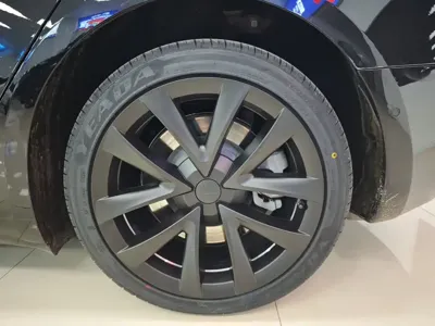 Tesla Model 3 2020, 80000 км, за 118000 CNY - фото 9