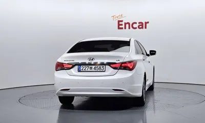 Hyundai Sonata 2013, 127951 км, за 4900000 KRW