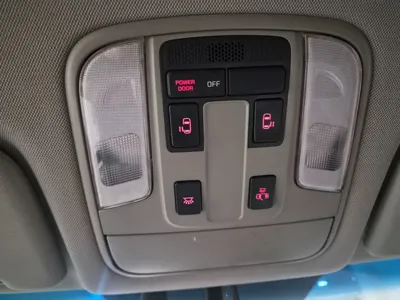 Kia Canival 2016, 150000 км, за 7900000 KRW - фото 13
