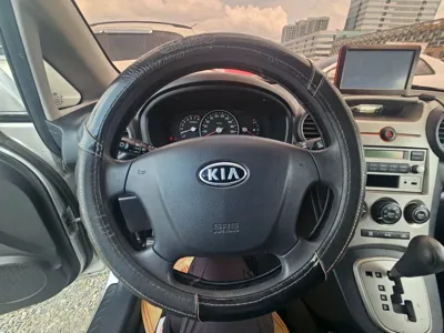 Kia Carens 2010, 163076 км, за 3300000 KRW - фото 12